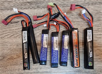 Afbeelding 3 van Lipo battery and charger, Baofeng radios, PTTs and  and charger, Xortech crono