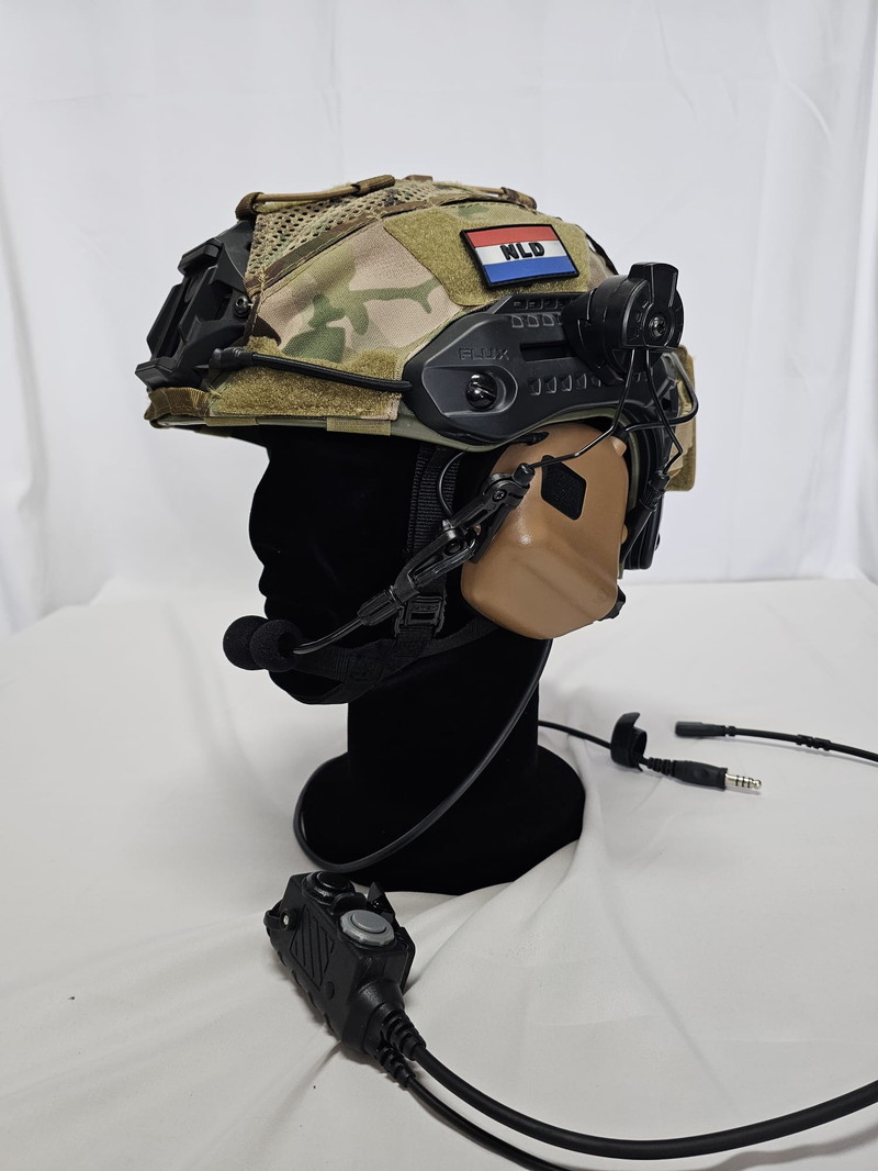 Image 1 pour Volledig headgear set met Dual-PTT, Zo goed als nieuw!