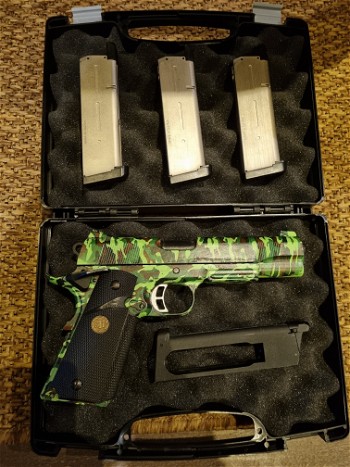 Image 2 for Custom painted 1911