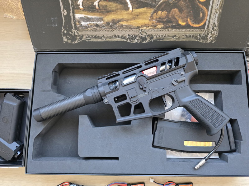 Imagen 1 de Heretic Labs Article 1 + Tankgrip