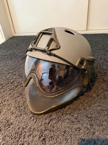 Image 4 for Warq helmet
