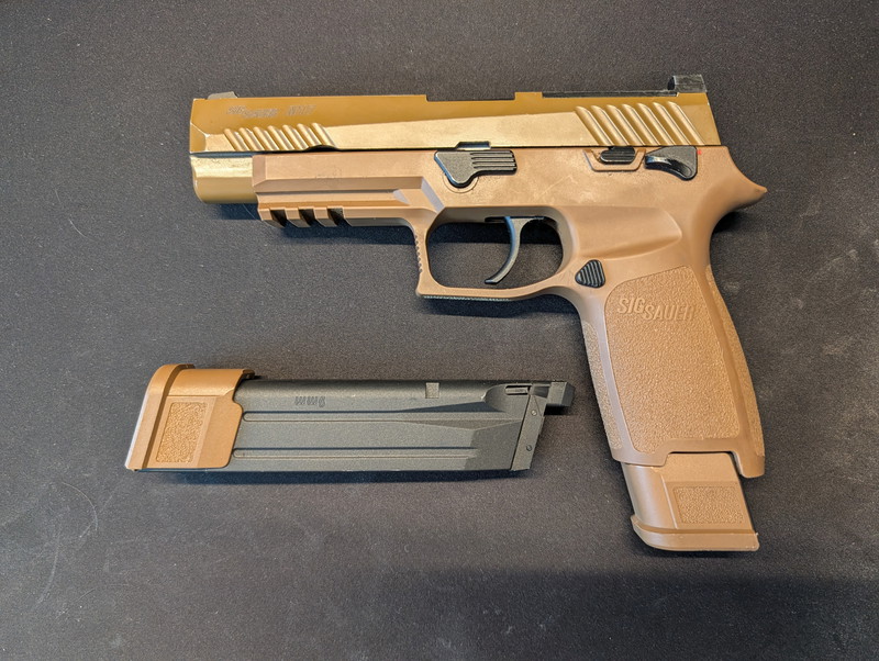 Bild 1 für Sig Sauer M17 GBB incl. 2 mags