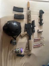 Afbeelding van Airsoft aeg cm16 raider2.0 met toebehoeren