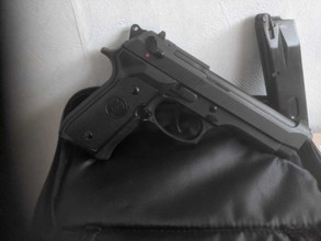 Image pour Te koop aangeboden M9 Beretta GBB