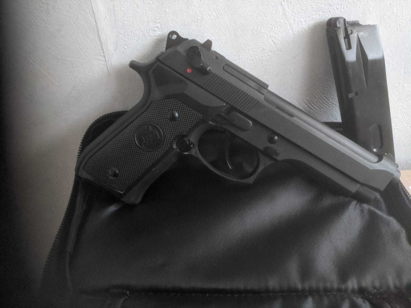 Image 1 pour Te koop aangeboden M9 Beretta GBB