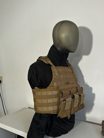 Imagen 4 de Coyote Brown Plate carrier