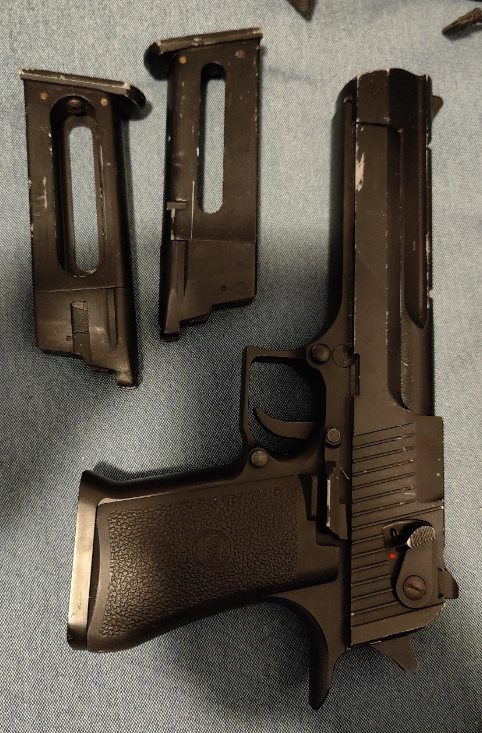 Image 1 for Desert Eagle co2 2x mags