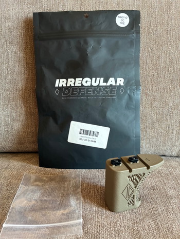 Image 2 for Irregular Defense MHS V2 CC handstop FDE