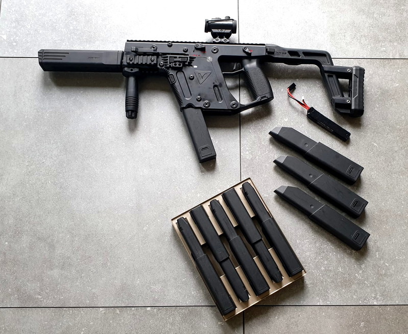 Zdjęcie 1 – Kriss Vector met 9 mags en THOR bifrost en red dot