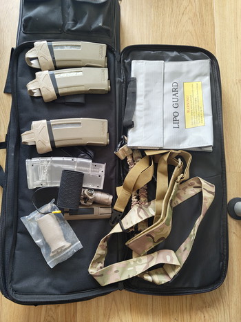 Bild 3 für Gebruikte HK416 (inclusief tas en veel toebehoren)
