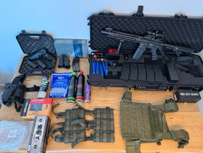Bild für Complete set: G&G CM16 Predator, Beretta M9 | GBB | KWA/Umarex +  & veel extras!