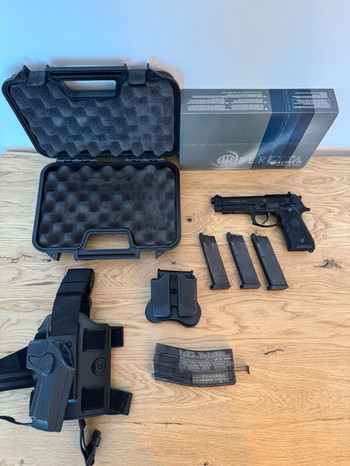 Image 3 pour Complete set: G&G CM16 Predator, Beretta M9 | GBB | KWA/Umarex +  & veel extras!