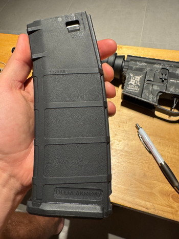 Image 2 for Specna Arms M4/M16 komt met lader batterij en 3 Zakken Bolletjes