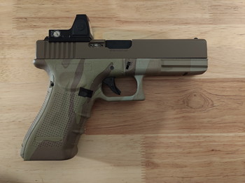 Image 3 for Raven G17, red dot, 3x mags (2x extended), left handed holster