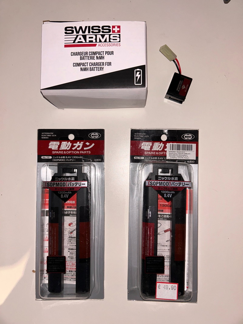 Afbeelding 1 van 2 X Tokyo Marui Batterie Ni-Mh 8,4v 1300mAh Sopmod + Tokyo Marui Connecteur Batterie NEG Sopmod + Chargeur de batterie
