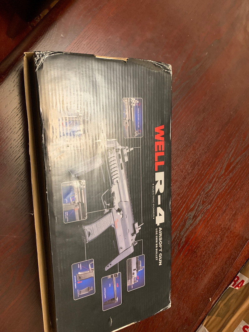Afbeelding 1 van Well - R-4 Airsoft Gun