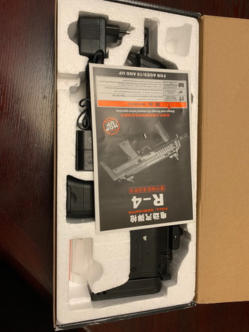 Image 4 for Well - R-4 Airsoft Gun