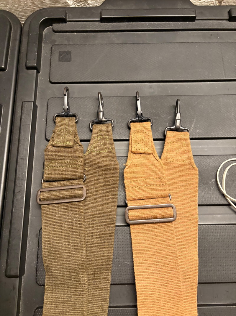 Image 1 for Twee klassieke slings
