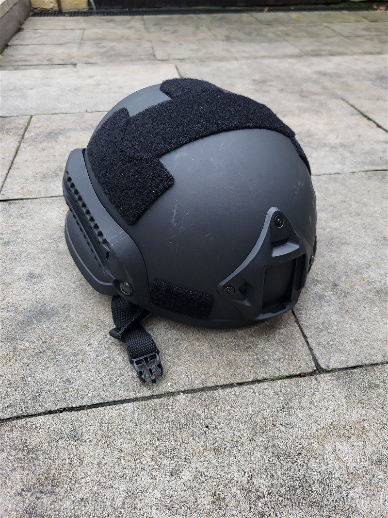 Afbeelding 1 van Nieuwe Mich2002 helm zwart