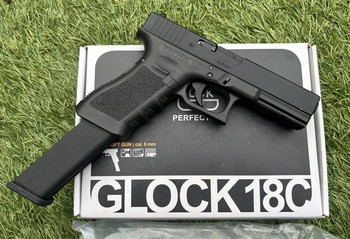 Image 2 pour Umarex Glock 18C (Full Auto GBB)