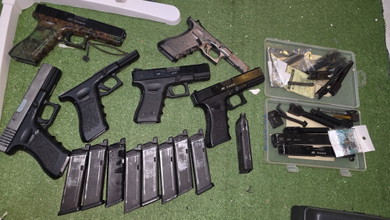 Image for Lot of KSC Glocks magazines and parts