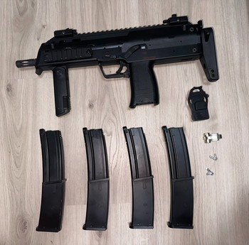 Afbeelding 2 van WE (New Wave Small Rice) MP7 + 4 Mags en onderdelen