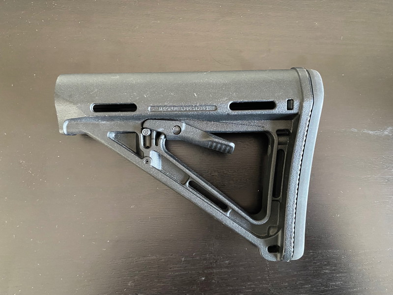 Image 1 pour Magpull MOE stock