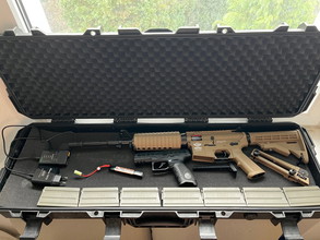 Bild für Paket mit Gewehr + Pistole + Koffer