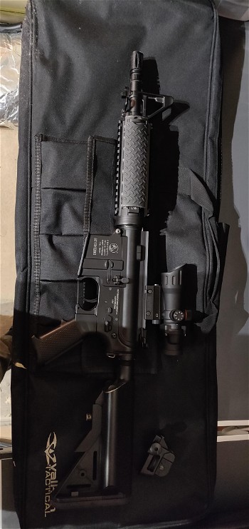 Afbeelding 3 van Cybergun Colt M4 CQB-R Carbine - Reddot inclusive