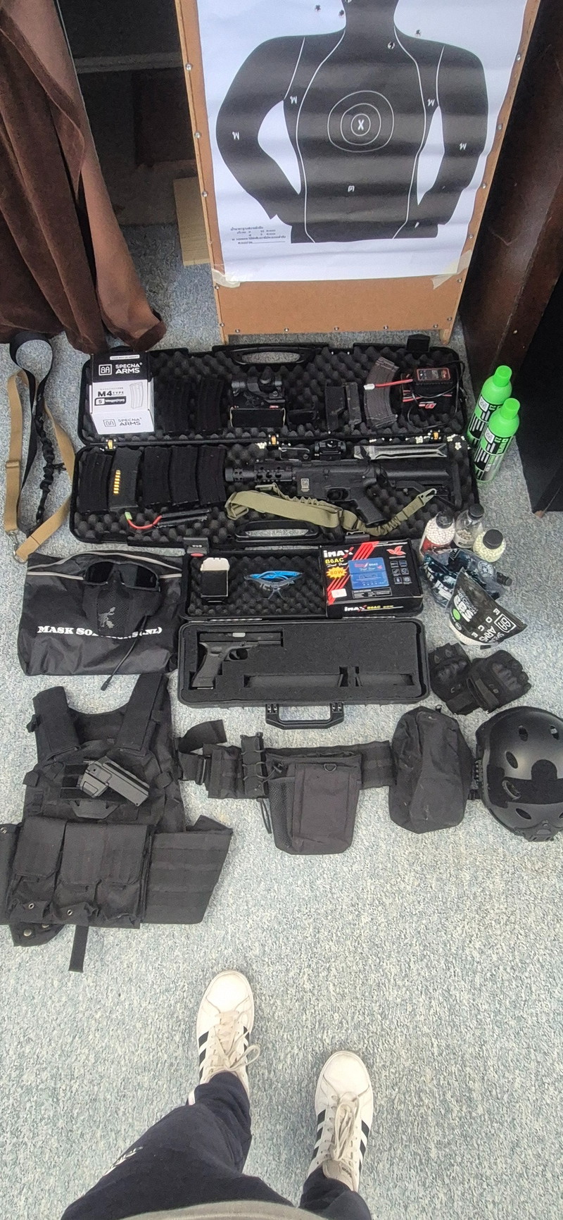 Image 1 pour Specna Arms M4 + Delta Force Glock 17 (auto) + mags + gear + koffer
