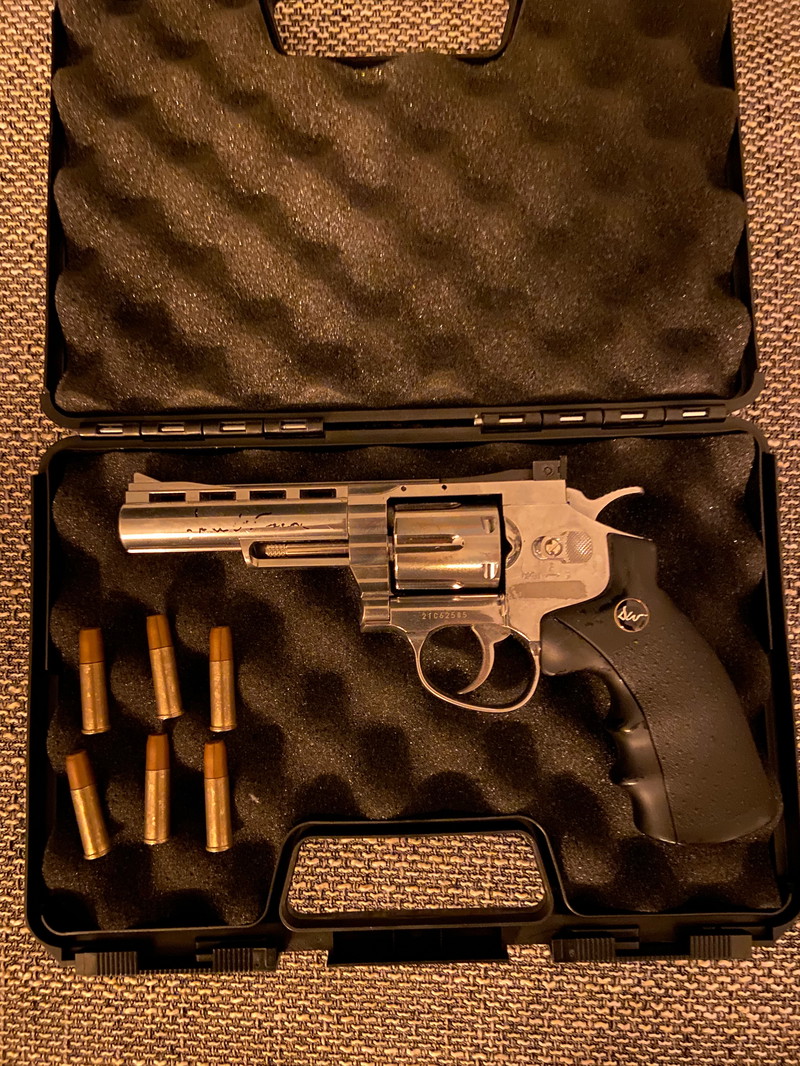 Afbeelding 1 van Dan wesson revolver