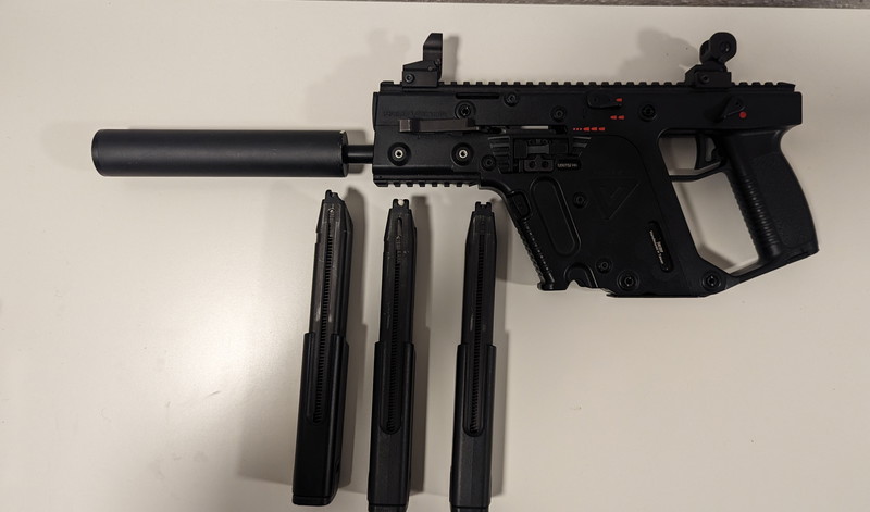 Imagen 1 de Kriss Vector