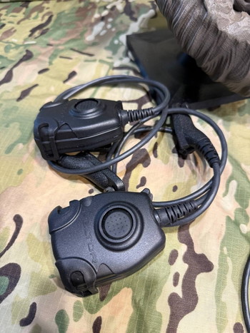 Image 4 for 3M Peltor ComTac III Dual Comm Headset Coyote Gel Pads