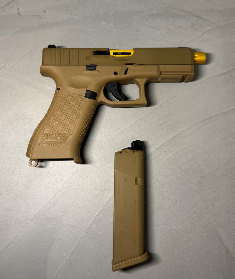 Image 1 pour Glock 19X umarex COSTUM + 2 bb en gas