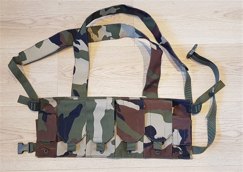 Image 1 for Minimal chest rig
