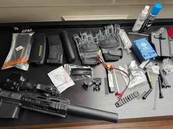 Afbeelding 3 van Amoeba, Glock & sig Sauer en overig.