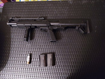 Image 2 pour Tokyo Marui KSG Shotgun met extra gas tank