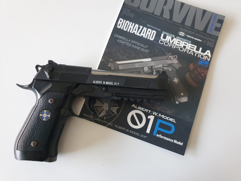Image 1 for Biohazard Albert W Model 01P met 1 extra new mag ( splinternieuw )