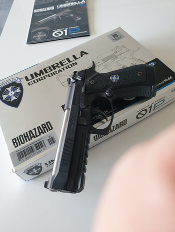 Image 3 for Biohazard Albert W Model 01P met 1 extra new mag ( splinternieuw )