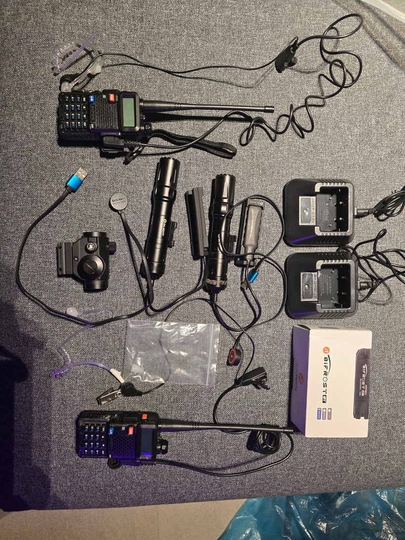 Afbeelding 1 van Verschillende airsoftaccesiores. Vraagprijs in beschrijving