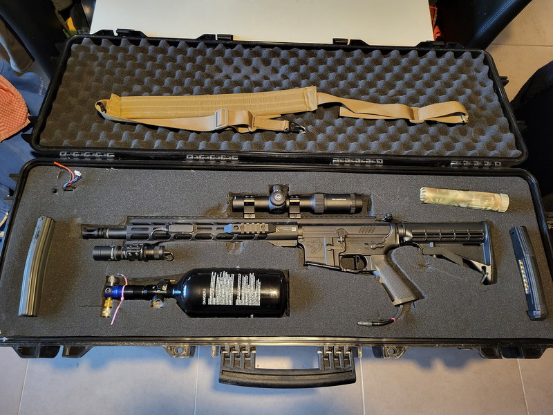 Afbeelding 1 van Volledige airsoft uitrusting met oa MTW Wolverine, VFC Scar-l, Novritsch SG10-A