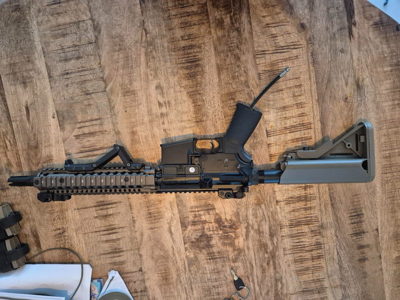 Imagen 1 de Tot hpa omgebouwde EMG CYMA CM105 Platinum Daniel Defense DDMK18