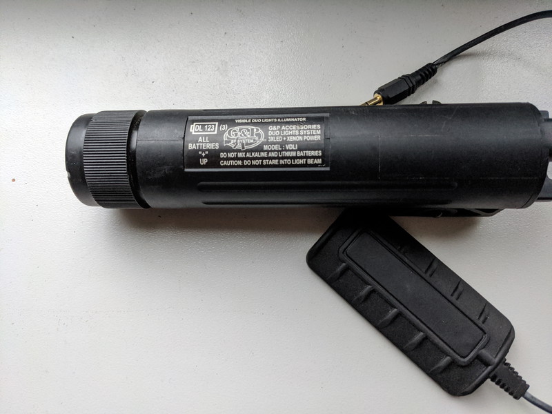 Afbeelding 1 van G&P VLI X9 CREE LED Flashlight