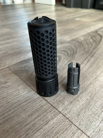 Bild 2 für Big Dragon 5.56 QDC (Quick Detach) Suppressor/Silencer with 14mm flash hider