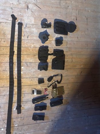 Image 2 pour Diverse pouches, holsters en belts zwart