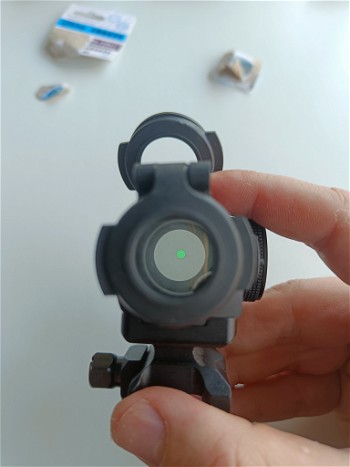 Image 2 for Aimpoint T2 replica with unity mount