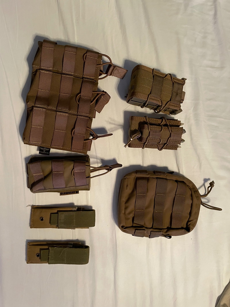 Image 1 for Tan pouches