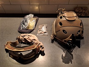 Image for Emerson FAST helmet incl. NVG mount, Goggles & Battery pouch