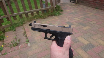 Image 4 for G18c schiet alleen full auto en body met delen van een g17