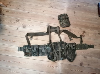 Afbeelding 2 van Webbing Flecktarn incl. Pouches